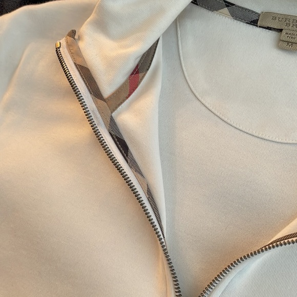 Mens Burberry quarter zip white size medium. Perfect condition. Worn twice. - Picture 5 of 5